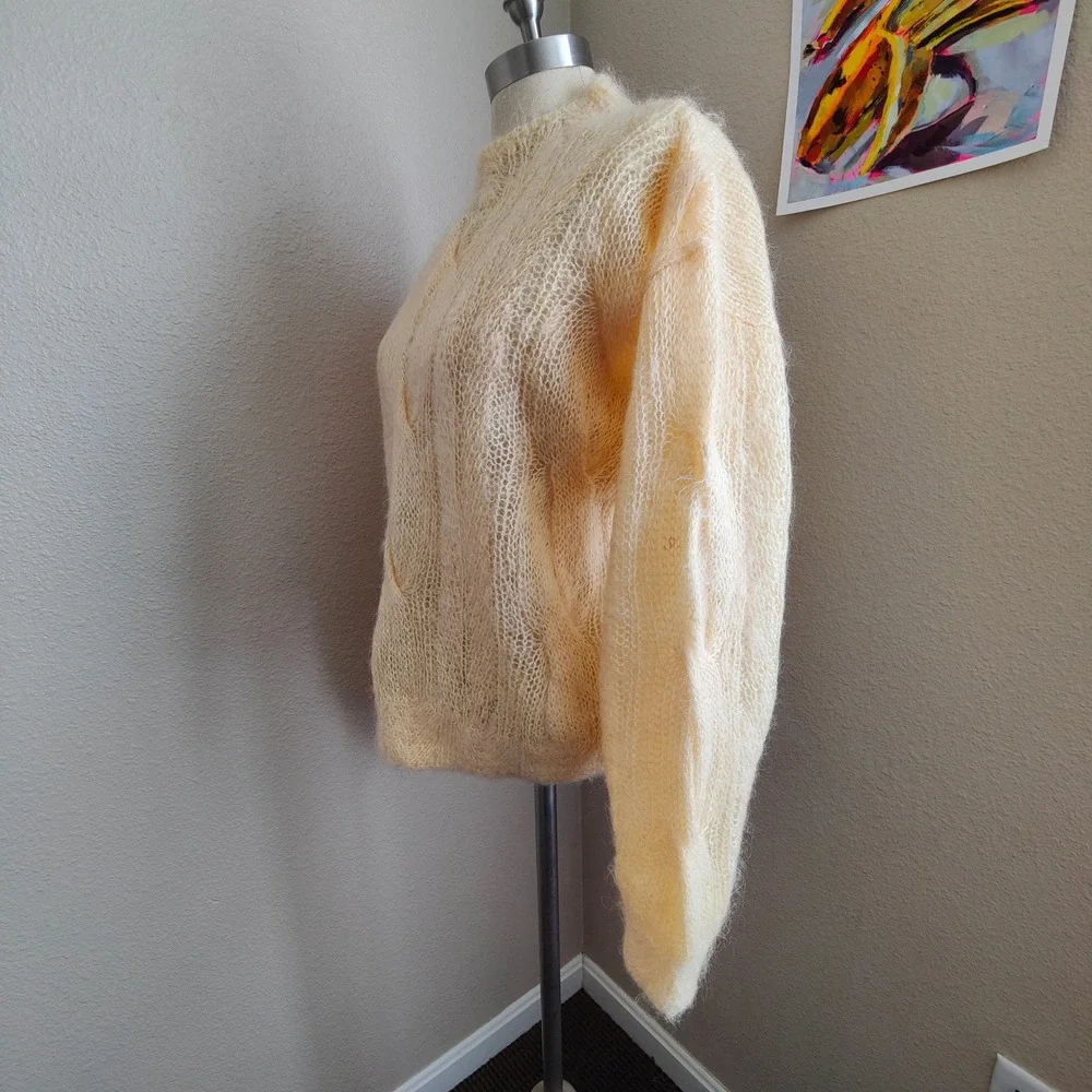Vintage Talbots Mohair Blend Cable Knit Sweater Cream Soft Fuzzy Mock Neck M